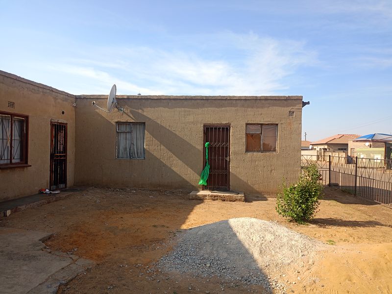 Charming 2-bedroom Freehold home for sale in Bophelong, Vanderbijlpark – perfect for cozy living! - Photo 6