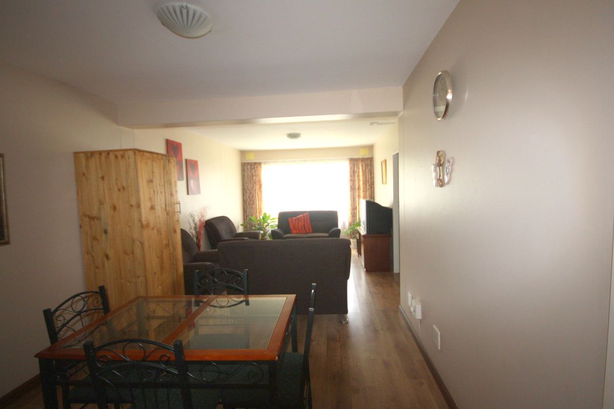 2 Bedrom ground floor flat available for sale - Photo 4