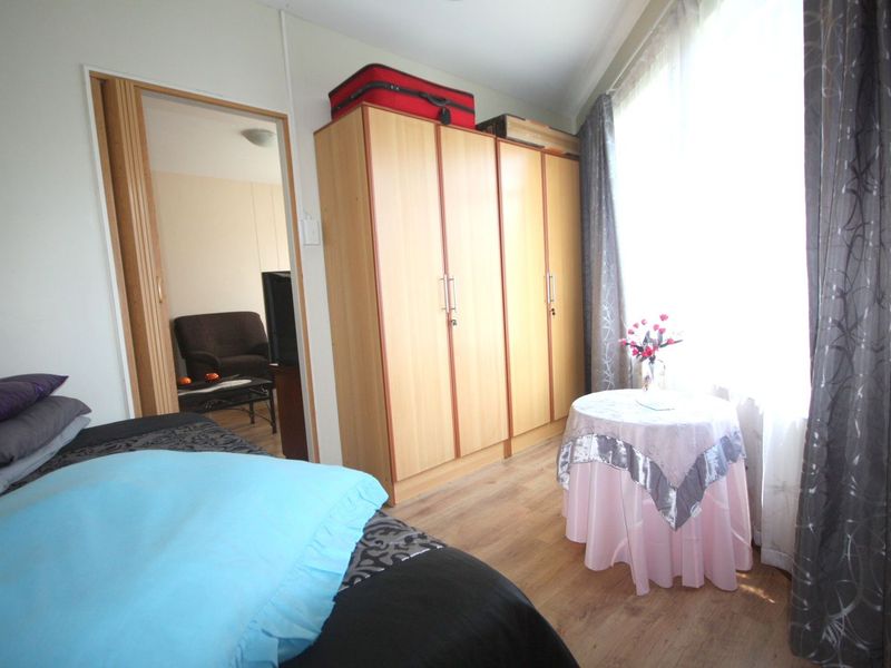 2 Bedrom ground floor flat available for sale - Photo 6