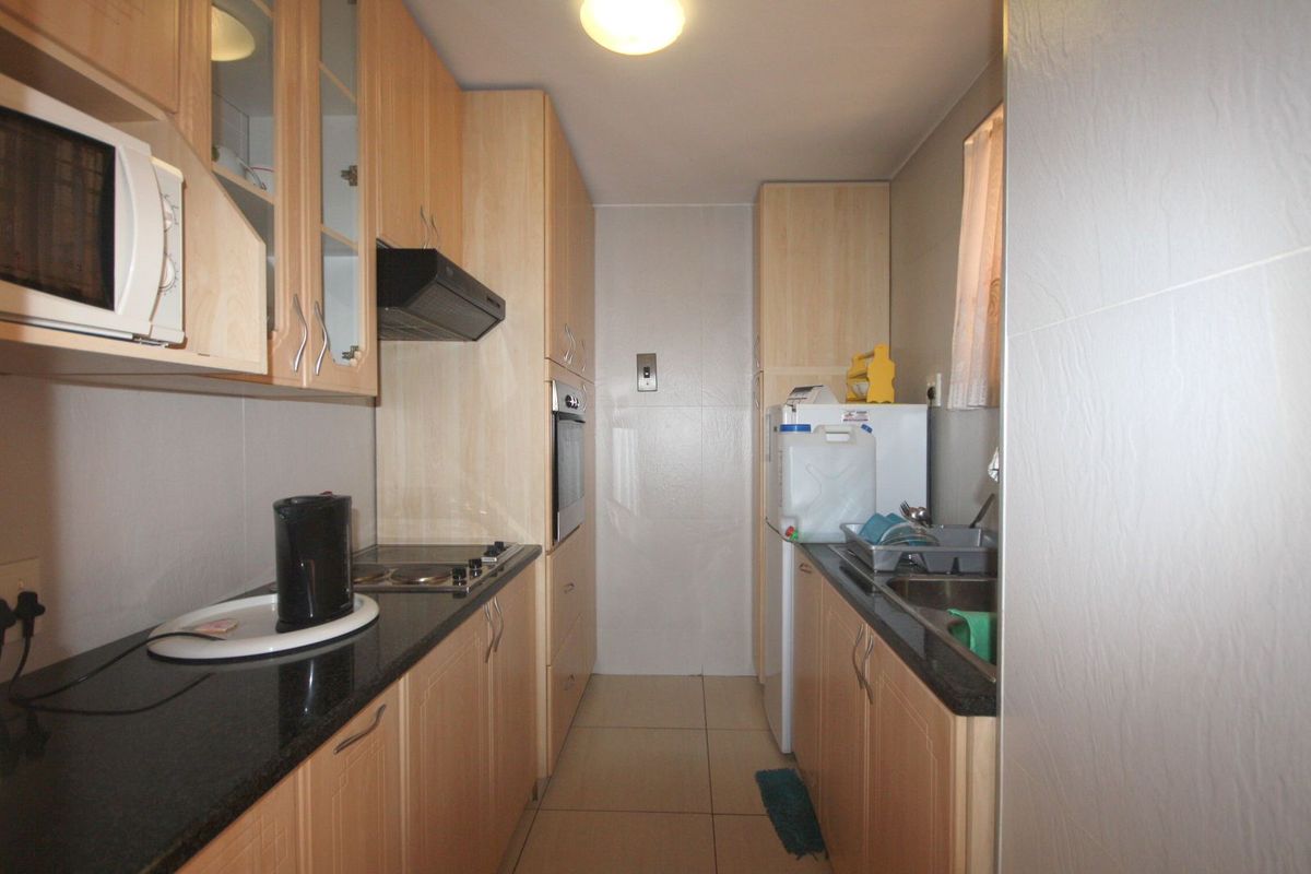 2 Bedrom ground floor flat available for sale - Photo 2