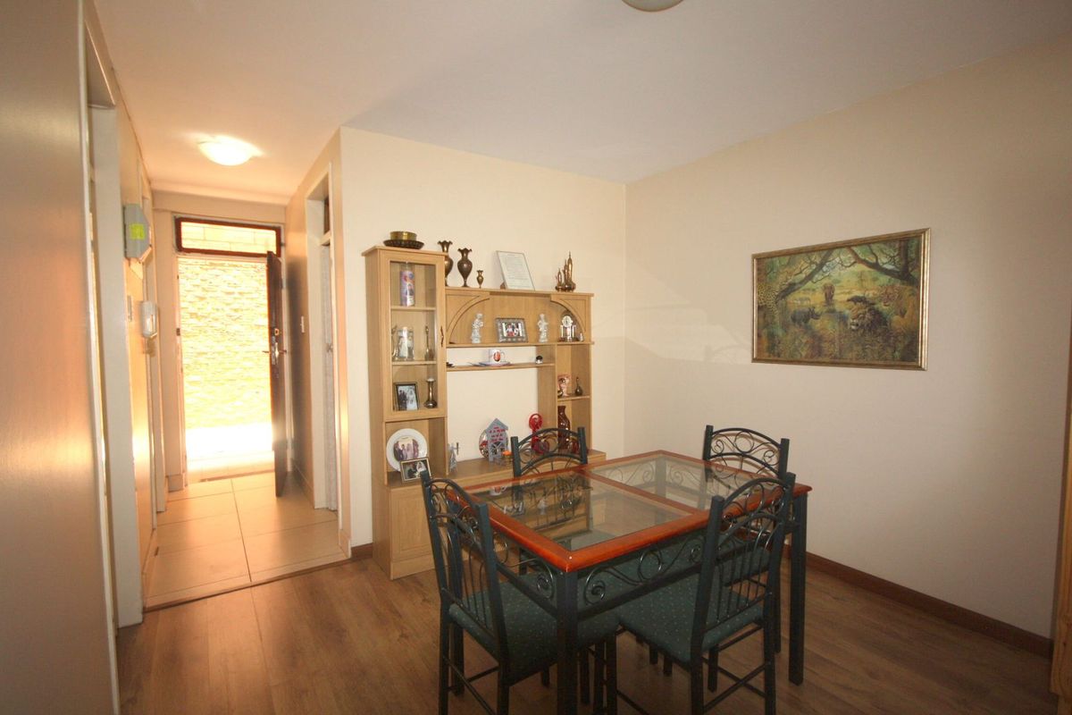 2 Bedrom ground floor flat available for sale - Photo 3