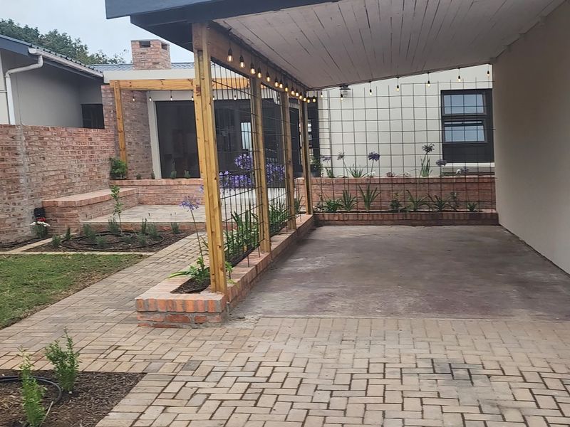 Modern 3-Bedroom Home with Stylish Open-Plan Living in Hartenbos - Photo 8