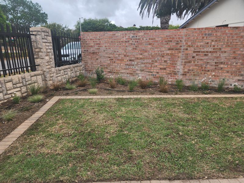 Modern 3-Bedroom Home with Stylish Open-Plan Living in Hartenbos - Photo 10