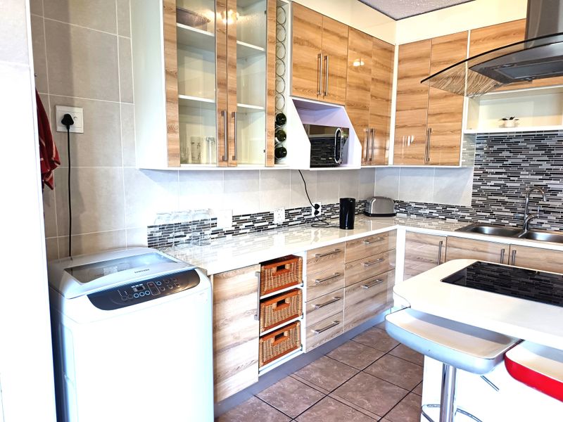 Modern Comfort Meets Secure Estate Living - Photo 4