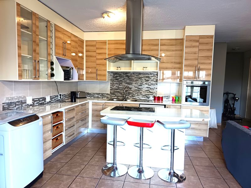 Modern Comfort Meets Secure Estate Living - Photo 3