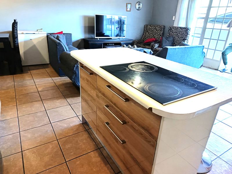 Modern Comfort Meets Secure Estate Living - Photo 8