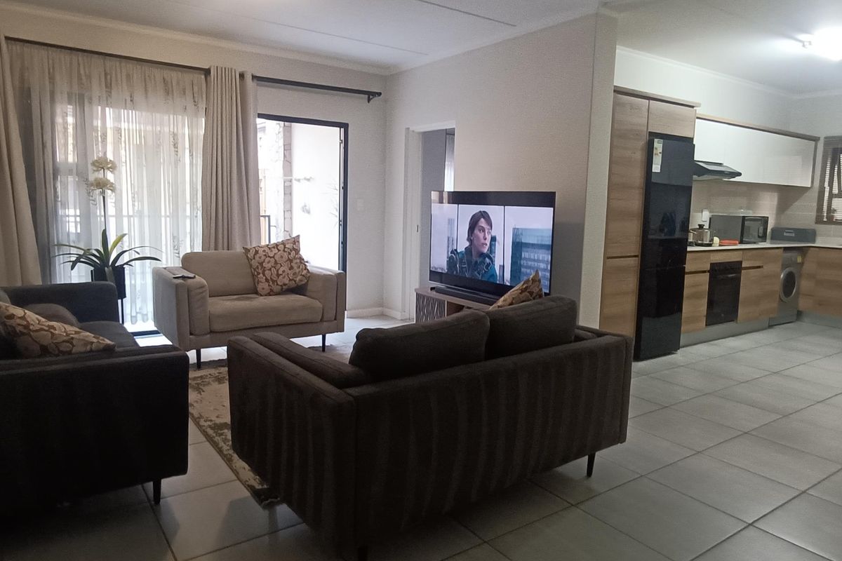 Luxury Living in Waterfall City – Modern 3-Bedroom at an Unbeatable Price! - Photo 3