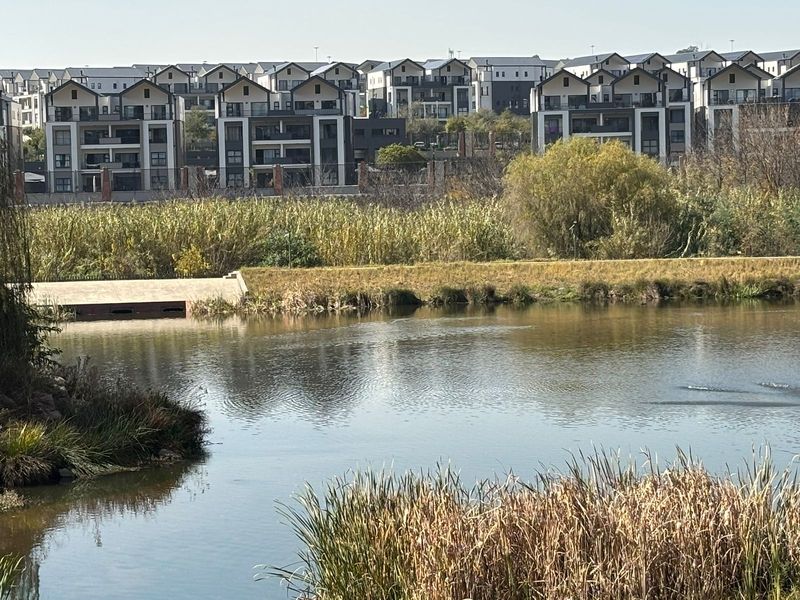 Luxury Living in Waterfall City – Modern 3-Bedroom at an Unbeatable Price! - Photo 2