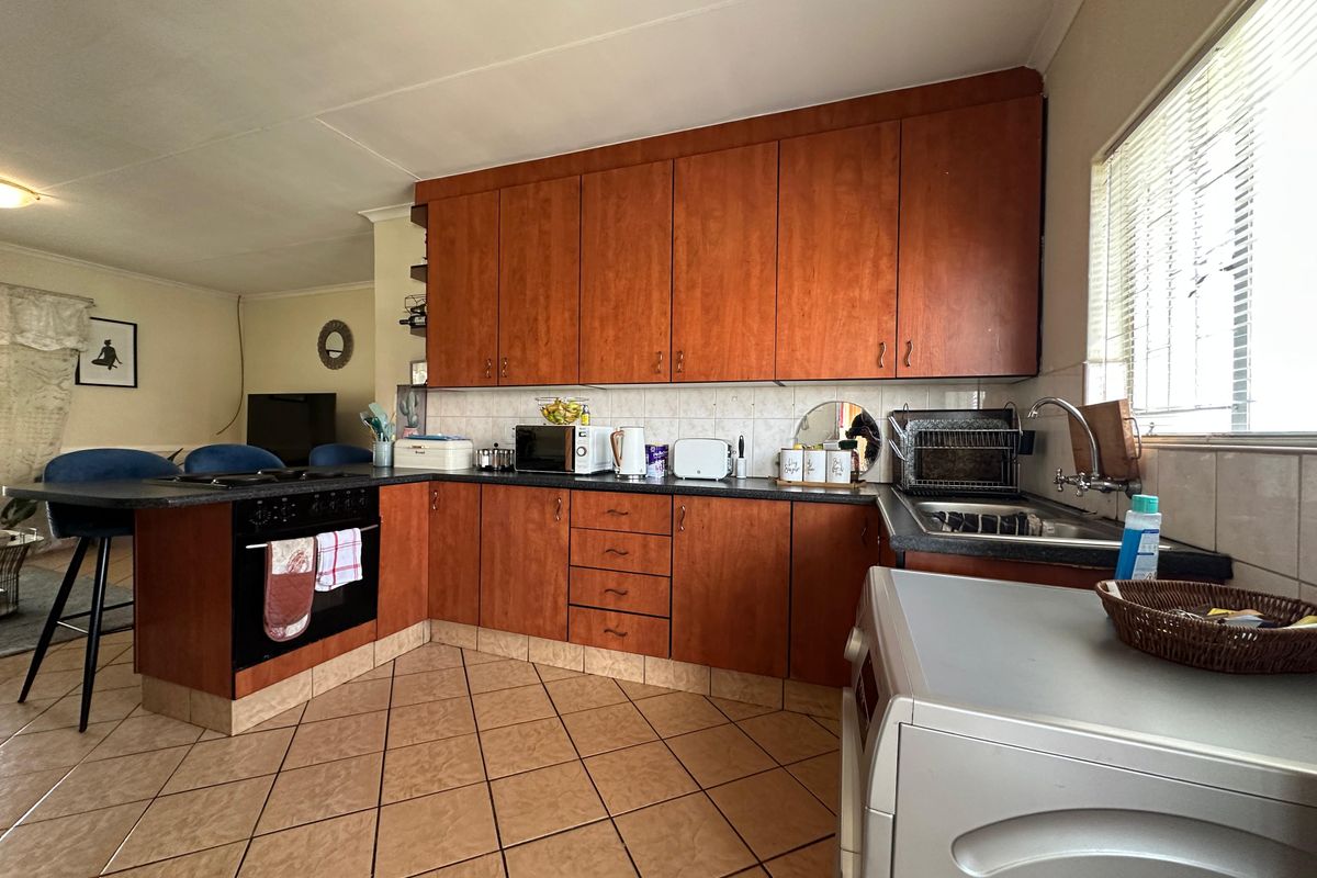 Modern 2 bedroom apartment for sale in Dalpark Ext 1 - Photo 5