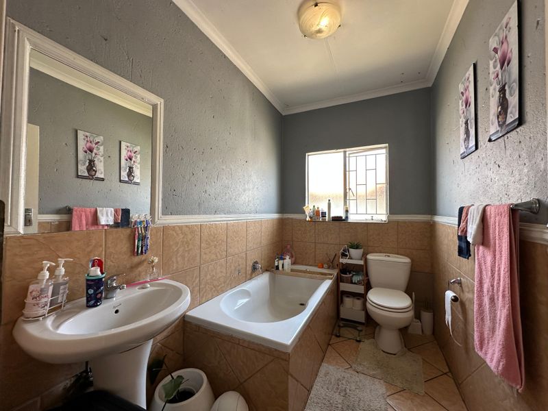 Modern 2 bedroom apartment for sale in Dalpark Ext 1 - Photo 10