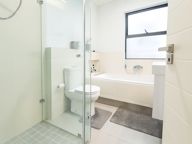 Top-Floor Apartment in Quiet Cul-de-Sac - Photo 10