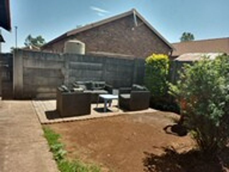 2 Bedrooms of Pure Joy - Photo 3