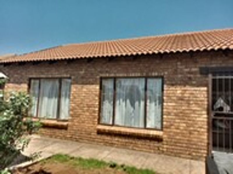 2 Bedrooms of Pure Joy - Photo 2