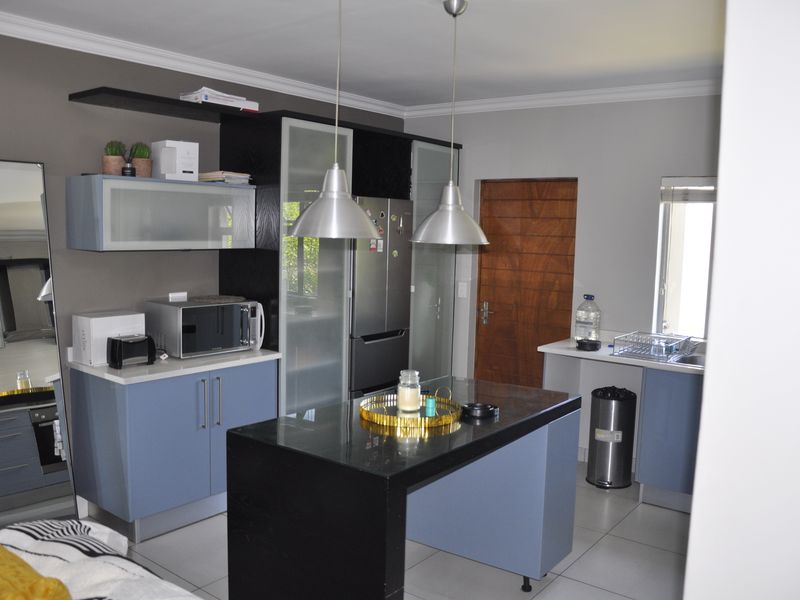 Your Modern Lifestyle Starts Here: The Foundry in Wendywood! - Photo 8