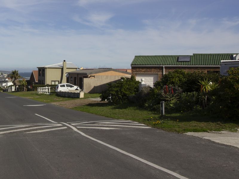 LARGE COASTAL HOME, PRIME INVESTMENT, FLAT RENTAL INCOME - Photo 6