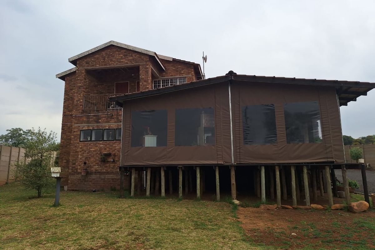 Big Home With a View - Photo 3