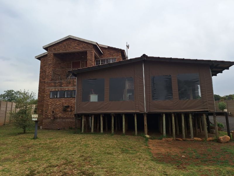 Big Home With a View - Photo 3