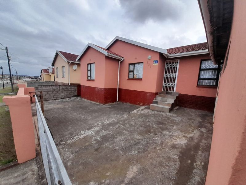A Neatly kept Family Home - Photo 2