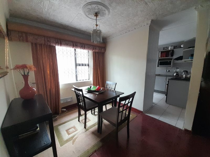 A Neatly kept Family Home - Photo 9