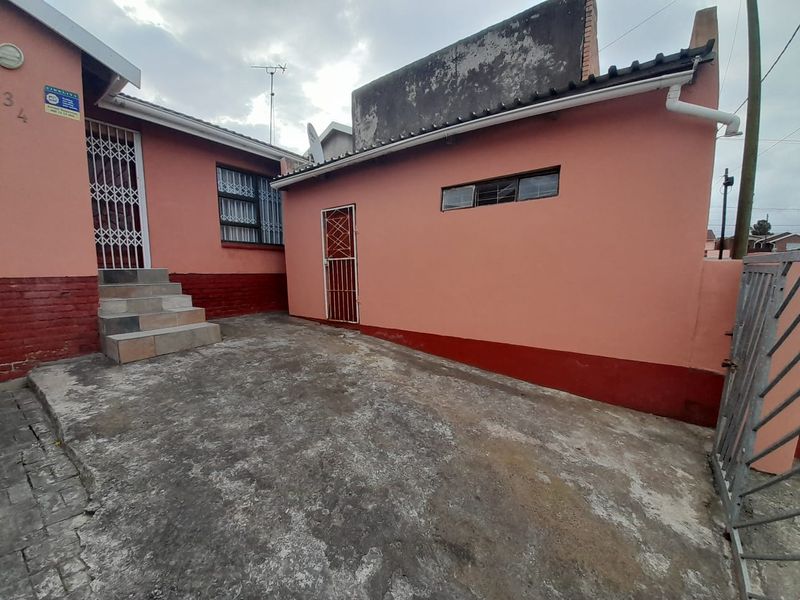 A Neatly kept Family Home - Photo 7