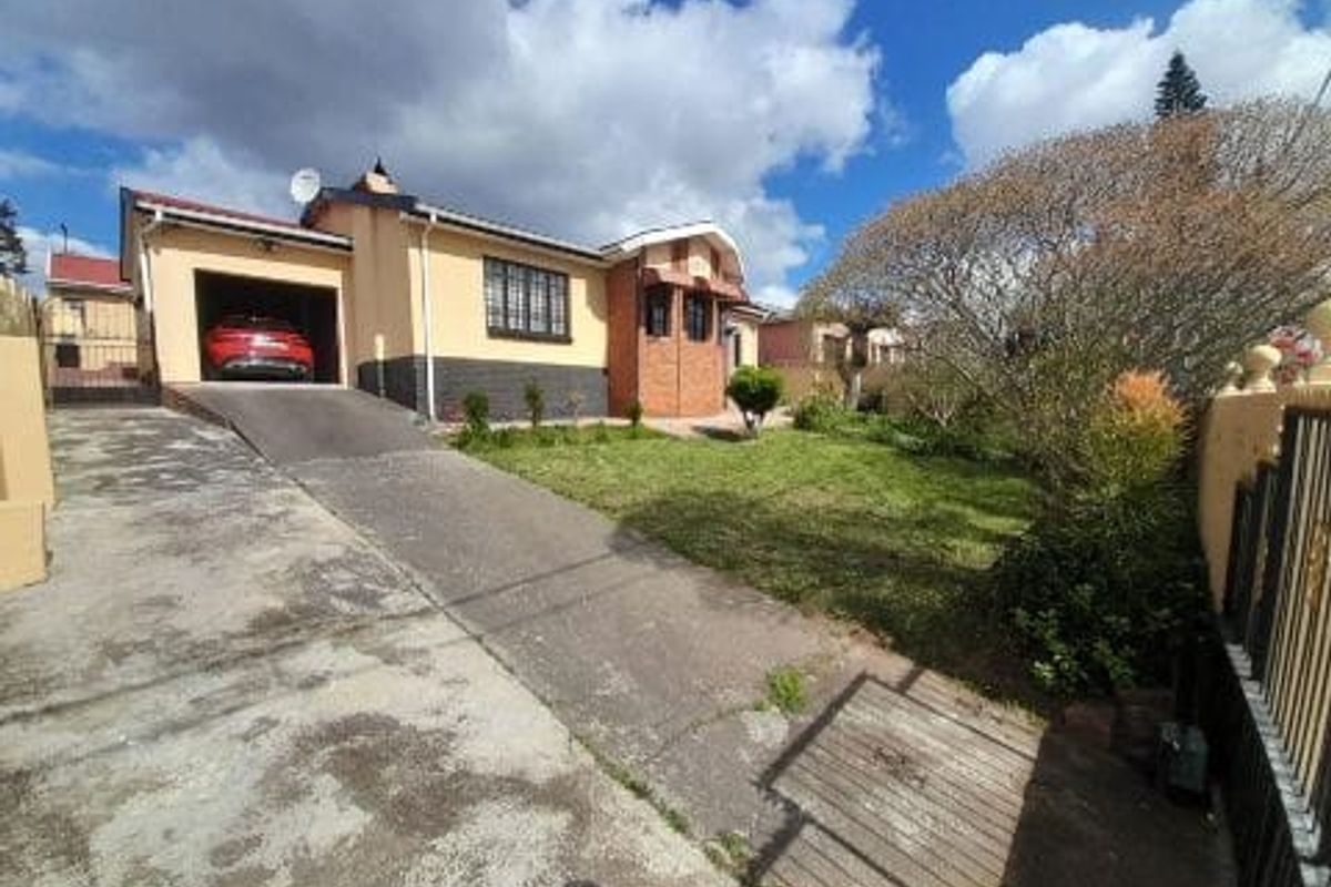 A Home On A Huge Erf - Photo 2