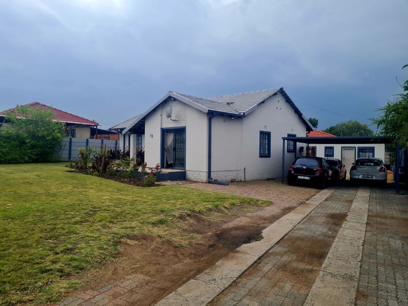 Freehold For Sale In Secunda - Photo 1
