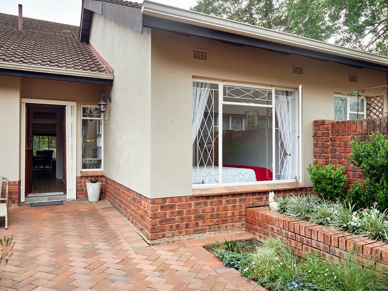 3 Bedroom 2 Bathroom Townhouse - Best in the complex - Photo 4