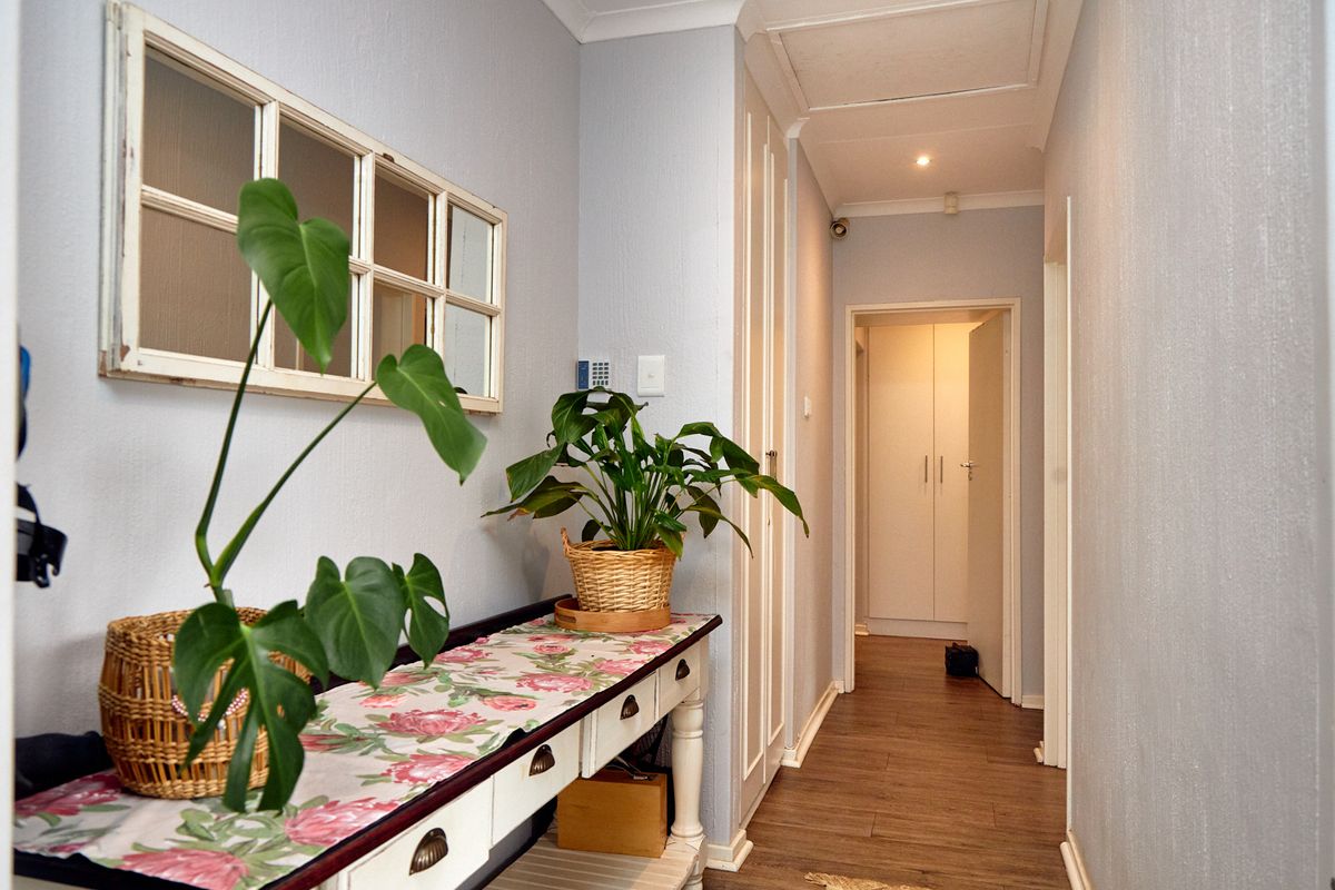 3 Bedroom 2 Bathroom Townhouse - Best in the complex - Photo 5