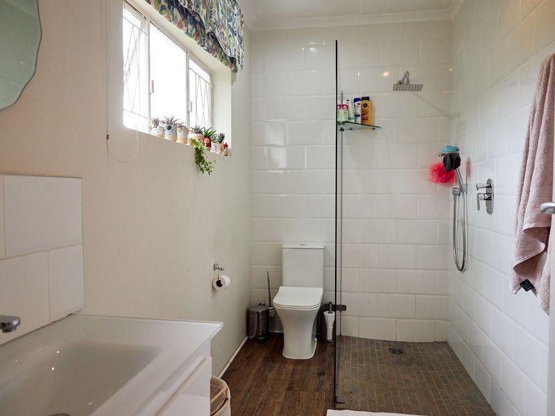 3 Bedroom 2 Bathroom Townhouse - Best in the complex - Photo 10