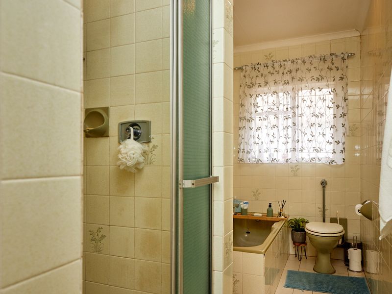 3 Bedroom 2 Bathroom Townhouse - Best in the complex - Photo 8