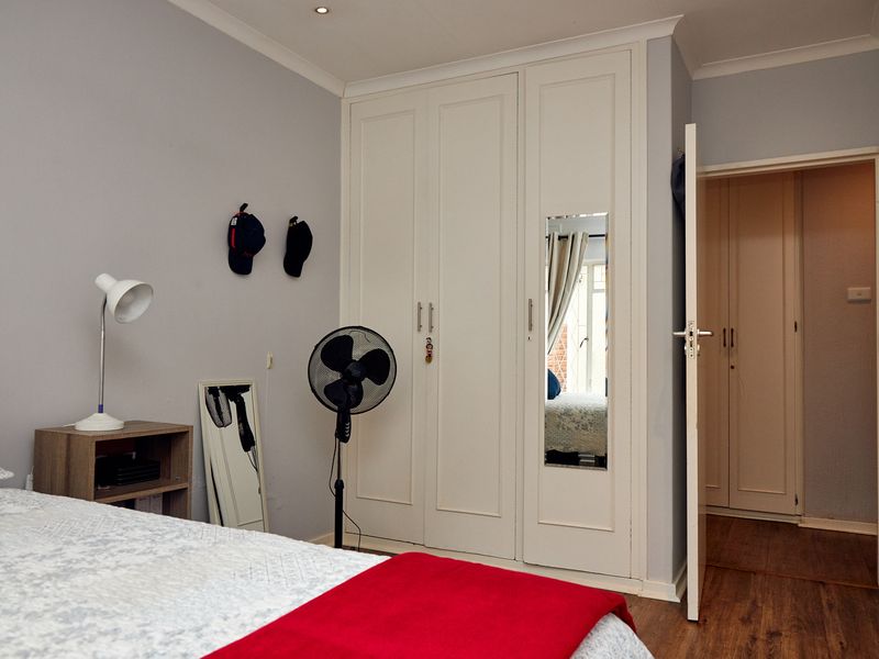 3 Bedroom 2 Bathroom Townhouse - Best in the complex - Photo 6