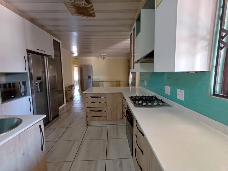 Charming 3-bedroom home in Theresapark - Photo 3