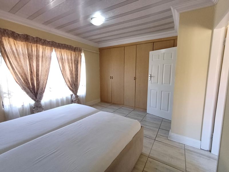 Charming 3-bedroom home in Theresapark - Photo 9