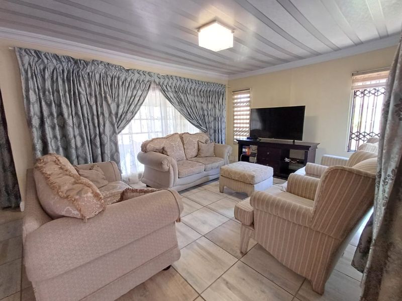 Charming 3-bedroom home in Theresapark - Photo 6