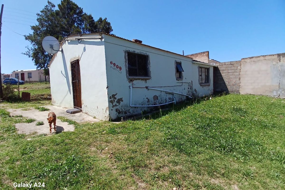 2 Bedroom, 1 bathroom House in Unit P Mdatsane - Photo 2