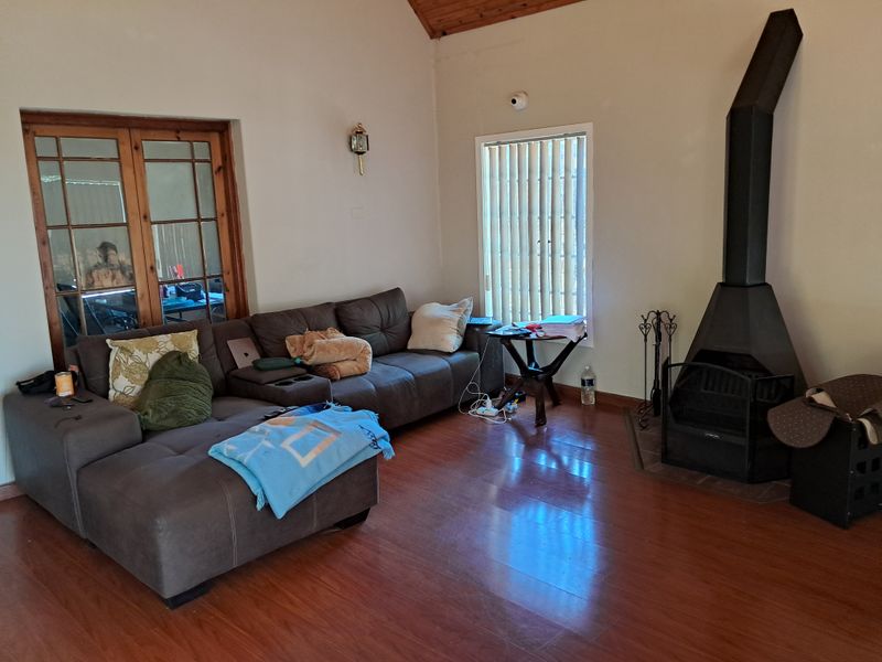 Spacious 4/5 Bedroom Home with Stunning Views and Bordering Msinsi Game Reserve - Photo 5