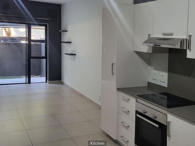 Stylish 3 Bedroom Apartment with Private Garden & Patio in Secure Luxury Estate – North Riding - Photo 5