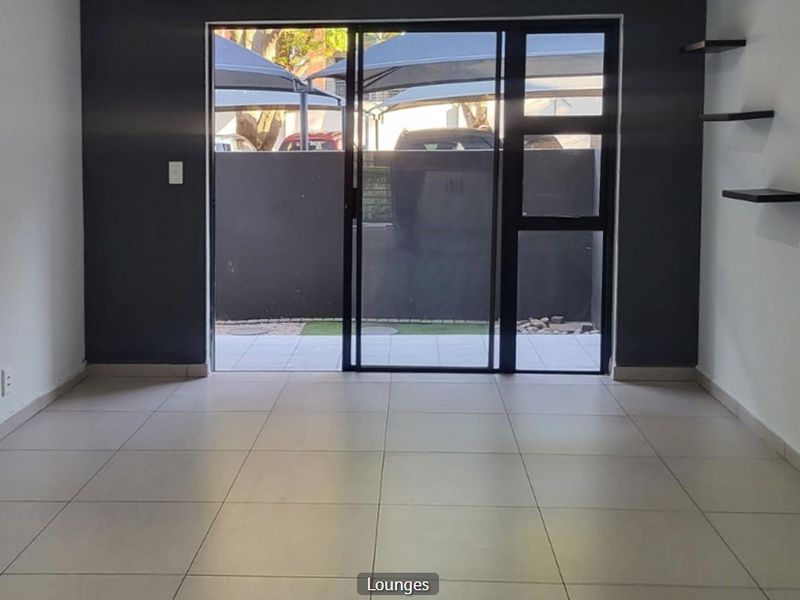 Stylish 3 Bedroom Apartment with Private Garden & Patio in Secure Luxury Estate – North Riding - Photo 9