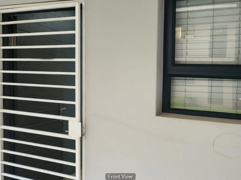 Stylish 3 Bedroom Apartment with Private Garden & Patio in Secure Luxury Estate – North Riding - Photo 3