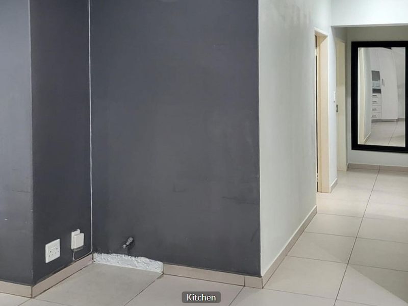 Stylish 3 Bedroom Apartment with Private Garden & Patio in Secure Luxury Estate – North Riding - Photo 8