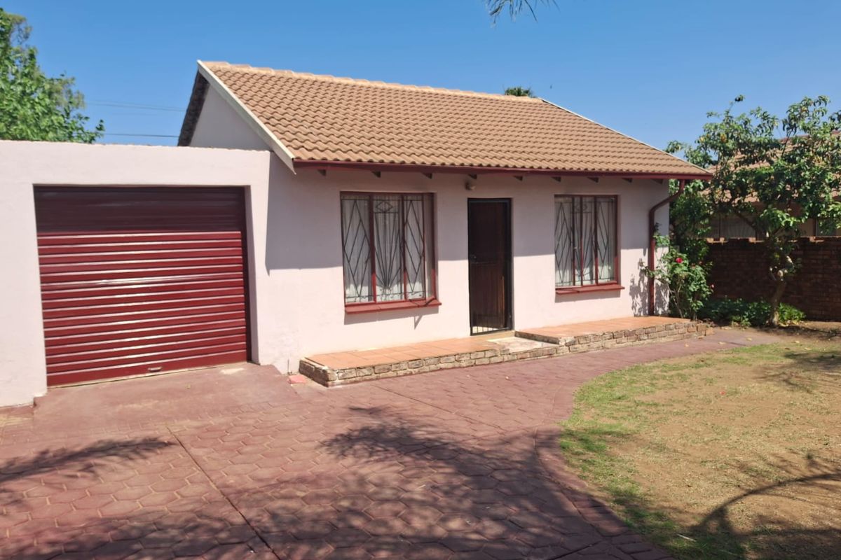 Move-in ready, full of potential — Your next home is calling! - Photo 3