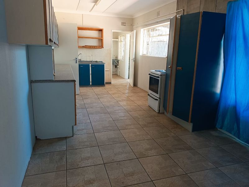 Spacious Family Home with Flat – Comfort, Space & Versatility in Parys! - Photo 4