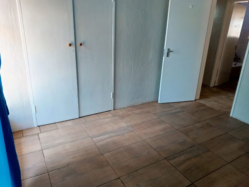 Spacious Family Home with Flat – Comfort, Space & Versatility in Parys! - Photo 8