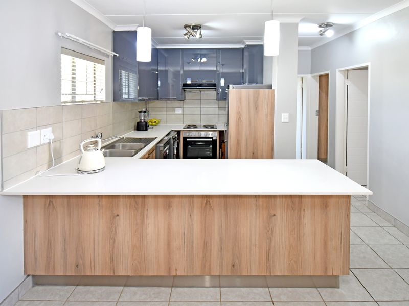 Modern and Stylish 2-Bedroom, 1 Full Bathroom, Ground floor Apartment for Sale - Photo 5