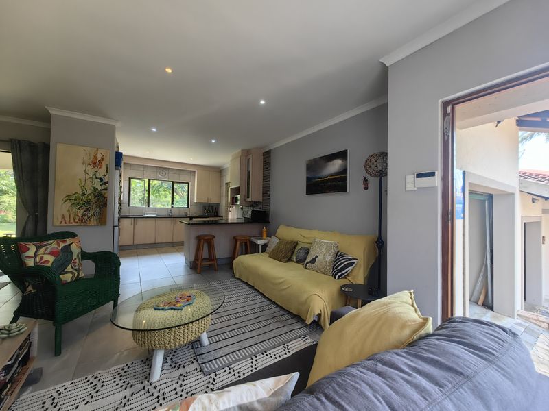 Immaculate Townhouse on Popular Coastal Golf Estate - Photo 2