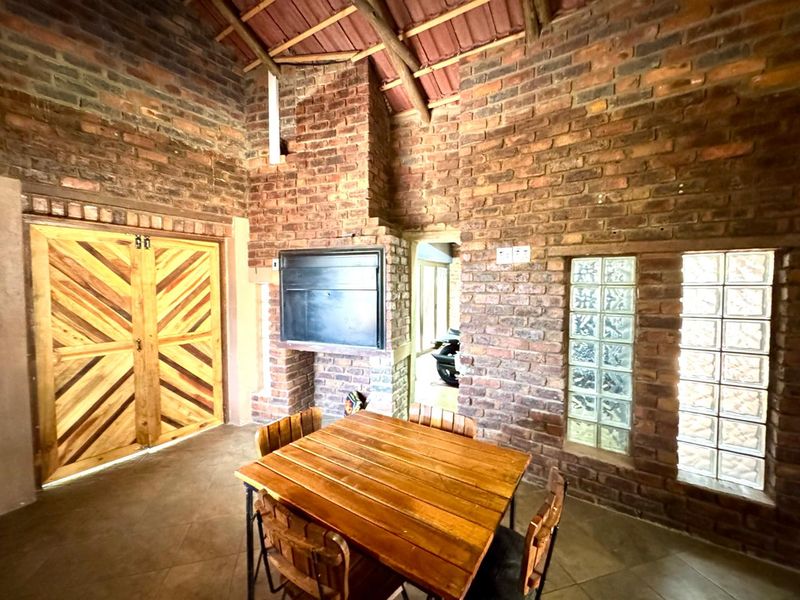 3 Bedroom Family Home with Pool, Borehole & Entertainer’s Patio - Photo 9