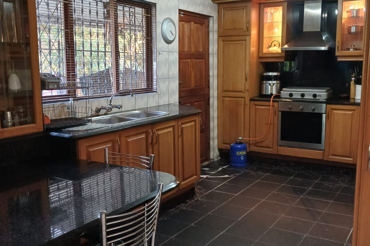 3 Bedroom House R14 000 Rental - Photo 4