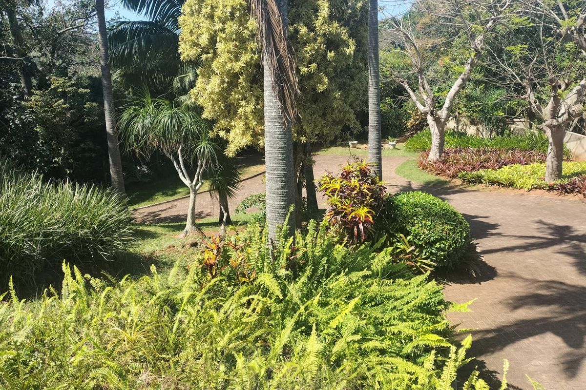 Charming freestanding home in Ballito Central – your sea view retreat awaits! - Photo 2