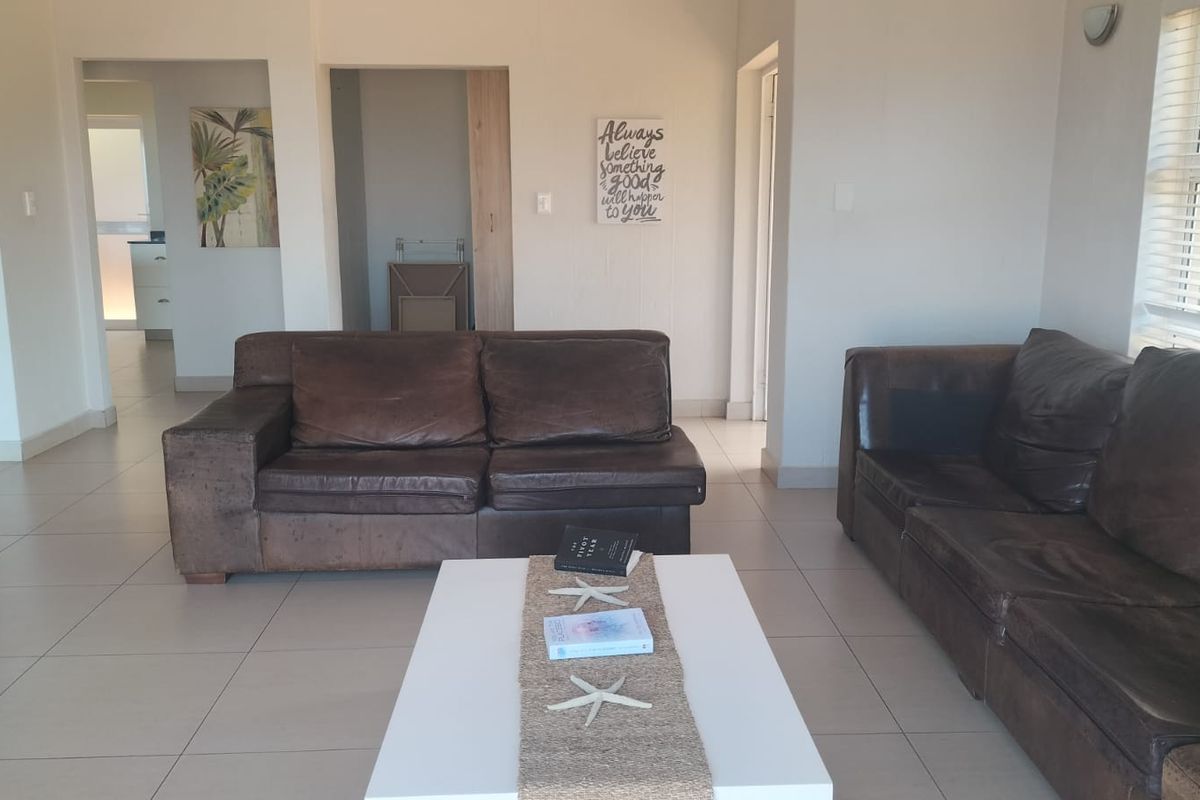 Charming freestanding home in Ballito Central – your sea view retreat awaits! - Photo 4