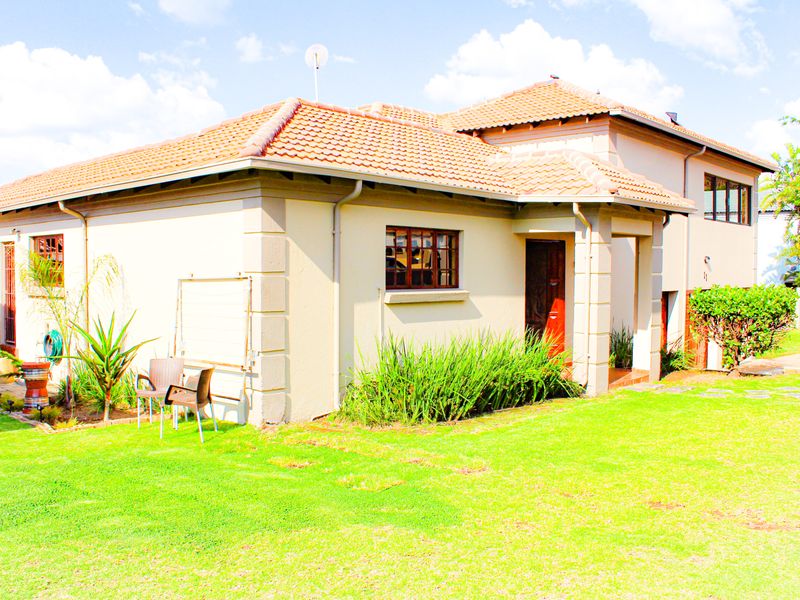 Fabulous Home in Complex - Photo 3